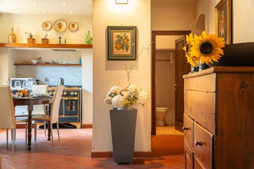 Charming Historic Apartment by Ponte Vecchio