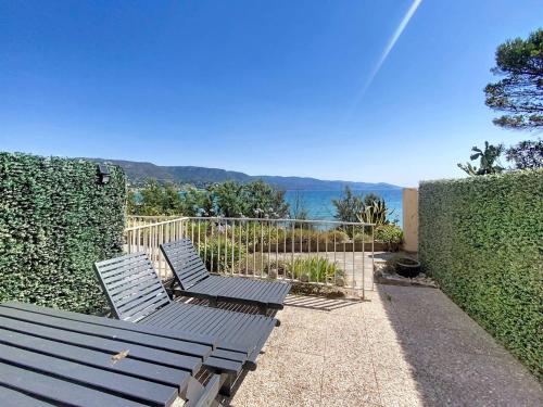 Studio en bord de mer, rez de jardin, accès plage - FR-1-610-90