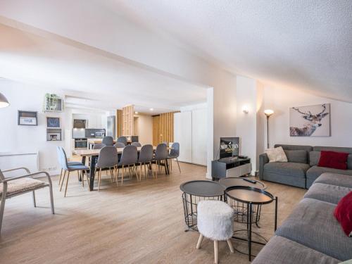 Appartement duplex au centre, ski aux pieds, rénové et spacieux - FR-1-518-95
