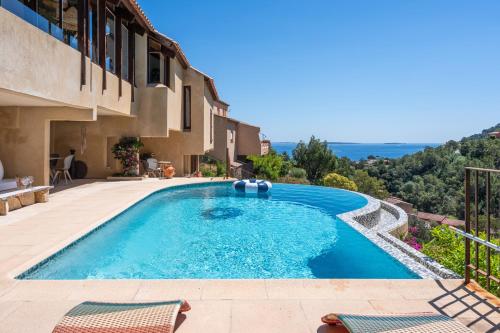 Villa vue mer au cœur des hauteurs de Théoule-sur-Mer