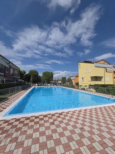 Apartment The Sunshine in residence with Pool