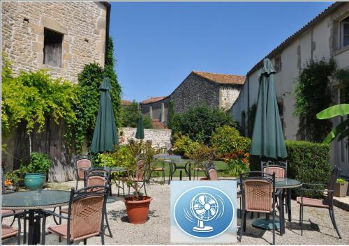 . Hôtel du Donjon