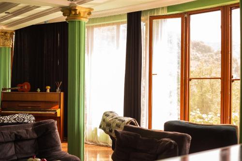 Villa House European in Sarp