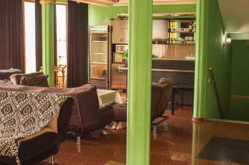 Villa House European in Sarp