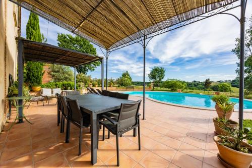 Les Hauts de Grazac, Chambres et Tables d'hôtes 4