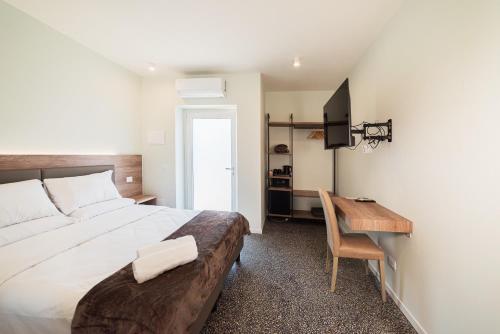 1 double bed