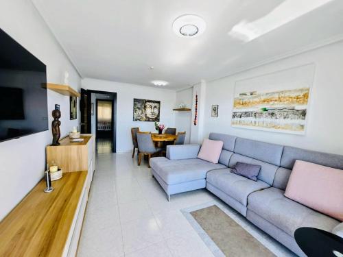 Sea and Harbor View Apartment in the center of Santa Pola