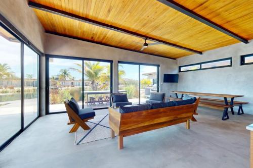 Seabird - Villa 25, Placencia