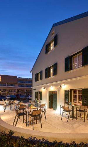 حانة/استراحة, Aminess Florian & Godler Hotel in كارلوفاك