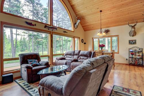 Hike & Expore! Montana Cabin Hideaway in Marion (MT)