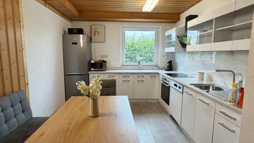 85 qm Ferienwohnung mit Kamin und riesigem Garten in Gerhardshofen