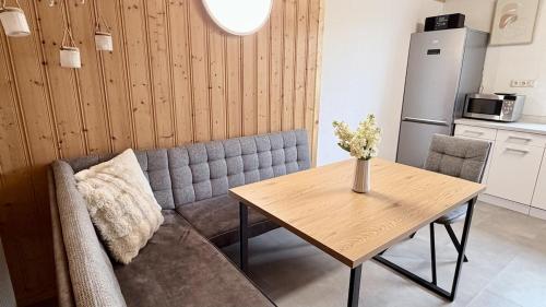 85 qm Ferienwohnung mit Kamin und riesigem Garten in Gerhardshofen