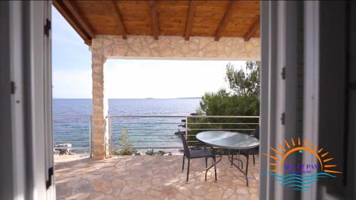 SOL ET PAX Seaside House for Two in Otok Veli Drvenik