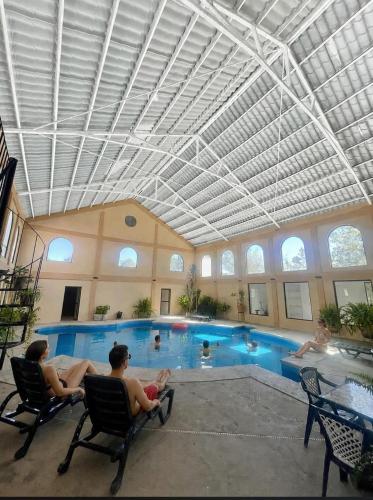 Peldbaseins, Hotel Mansion Tarahumara in Areponamichic