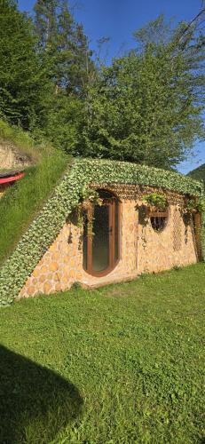 lazy trout house