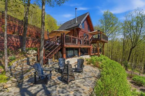 The Woodland Nest 4BDR SPA Lac superieur in Lac Superieur (QC)