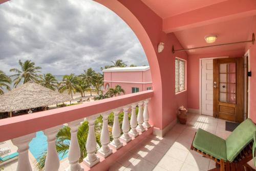 Condo 26 at Caribe Island Gold Standard Certified, San Pedro