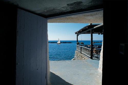 Hotel La Scogliera - image 5