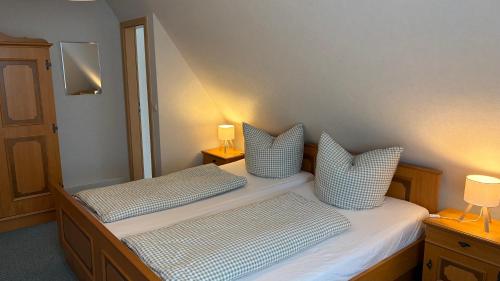 FeWo Skyblick Doppelzimmer mit Bad in Willingen in Willingen, Deutschland