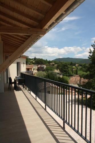 ระเบียง/ชานเรือน, Chemin Du Soula in คุยซา