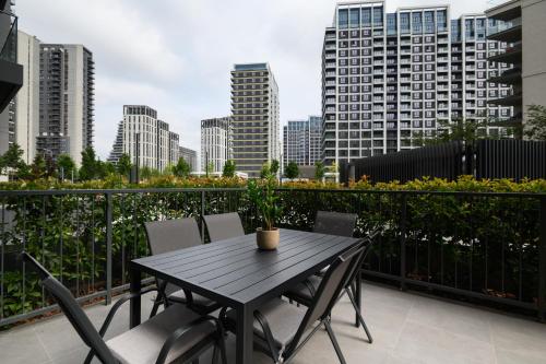 King's & Queen's Garden Residence - Private 30m2 Garden Kings