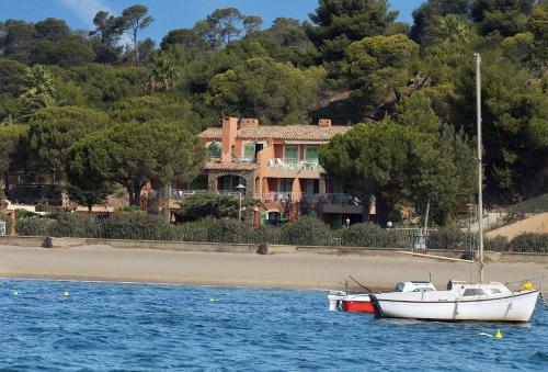 Villa L'ensoleillade - Accommodation - La Londe-les-Maures