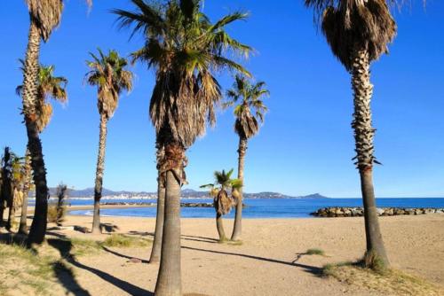 Eclat Marine 3*-Park- AC-Beach 20 meters away