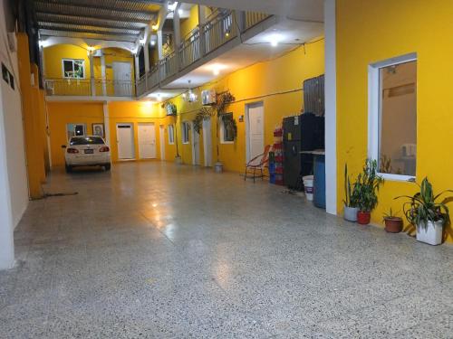 Hotel la posada de don chusito in Puerto Barrios