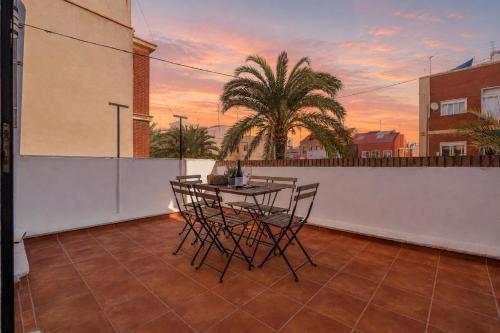 Marina Beach House with Private Terrace, Valencia