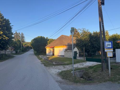 Görbeút Vendégház (Gorbeut Vendeghaz) in Kapolcs