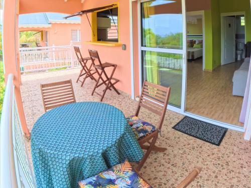 شرفة/ تراس, Creole Nest in Pointe-Noire