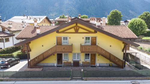 Pinzolo Dolomiti Apartment & Free Park in Pinzolo