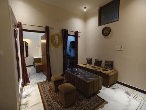 The Raghav Vilas Luxury 2BHK Apartments Near Kashi Vishwanath Temple - image 4