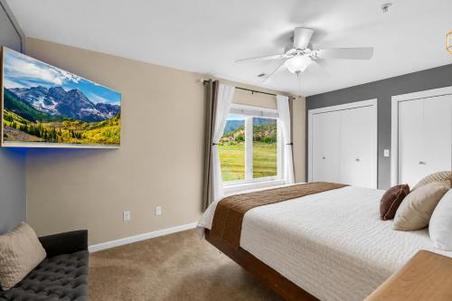 Mountain & Golf View Condo - Complimentary Spa Kit & Local Perks