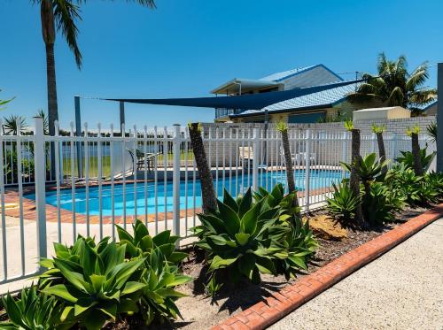 Peninsula Court 5- River Front- Stone Real Estate Yamba - image 3