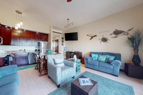 Oceanfront condo with pool gorgeous ocean views WiFi & partial AC in Ambergris Caye