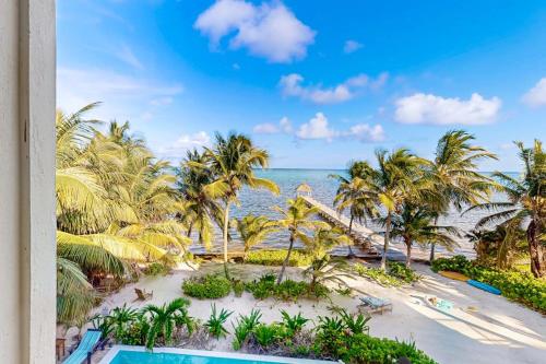 Oceanfront condo with pool gorgeous ocean views WiFi & partial AC in Ambergris Caye