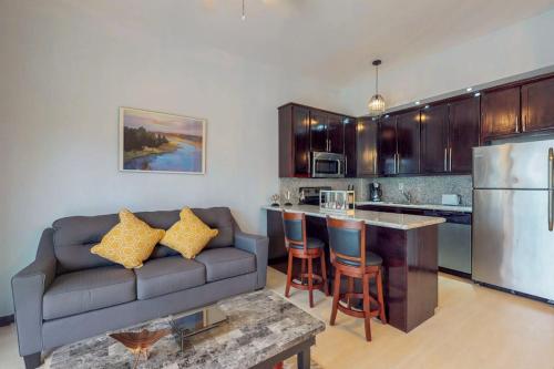 Oceanfront condo with amazing water views partial AC WiFi & pool in Ambergris Caye