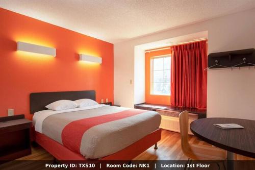 1 queen bed