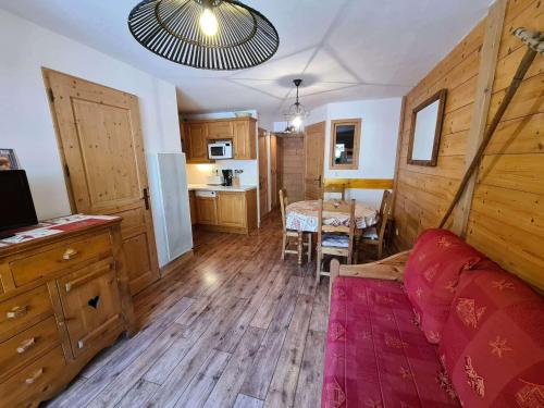 Appartement charmant, balcon - 4 pers. - FR-1-886-31