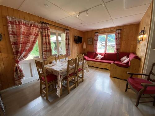 Chalet au cœur du village, animaux OK - 6 pers. - FR-1-886-67