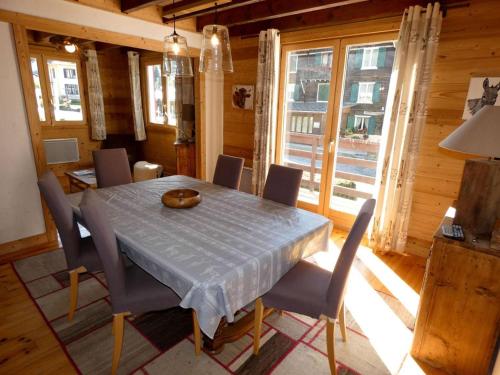Chalet confortable, central à Arêches – 8 pers. - FR-1-886-93