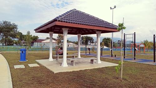 Rawang Entire Terrace Homestay R4 0 Deposit & Kitchen & BBQ & Parking