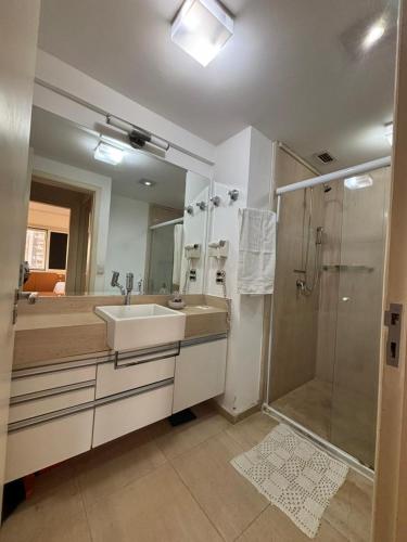 バスルーム, Quarto, Sala, Cozinha em Alphaville, Isolamento acústico (Quarto, Sala, Cozinha em Alphaville, Isolamento acustico) in バルエリ