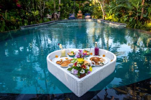 Be Bali Hut Farm Stay - Tap to explore photos