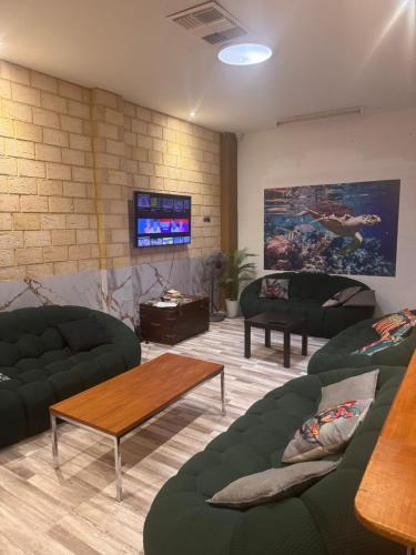 Ruang bersama/area TV, Spiral Backpackers Hostel - Valid Passport Required to Check In in Perth
