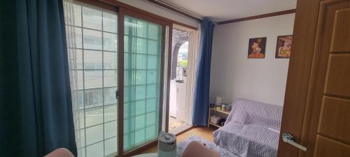 Lunar House 사진 3