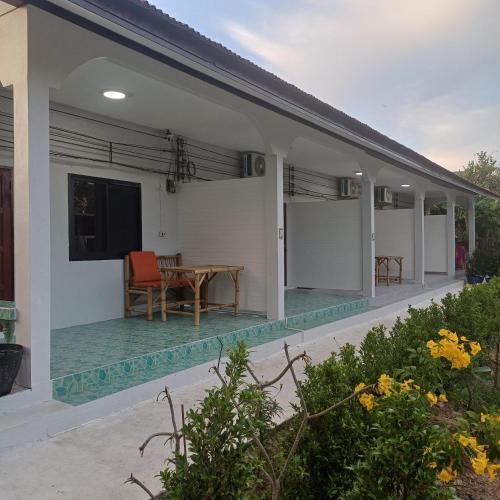 P & T Guesthouse in بو بوت