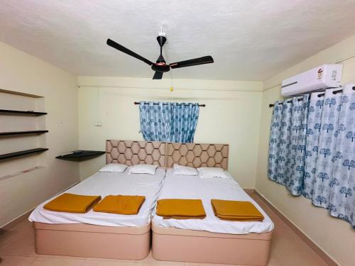Shree Niwas Homestay near Kasheli beach in Ambolgad