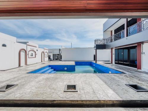 Homey Studio Room at Timeless Sevilla By Travelio - image 4
